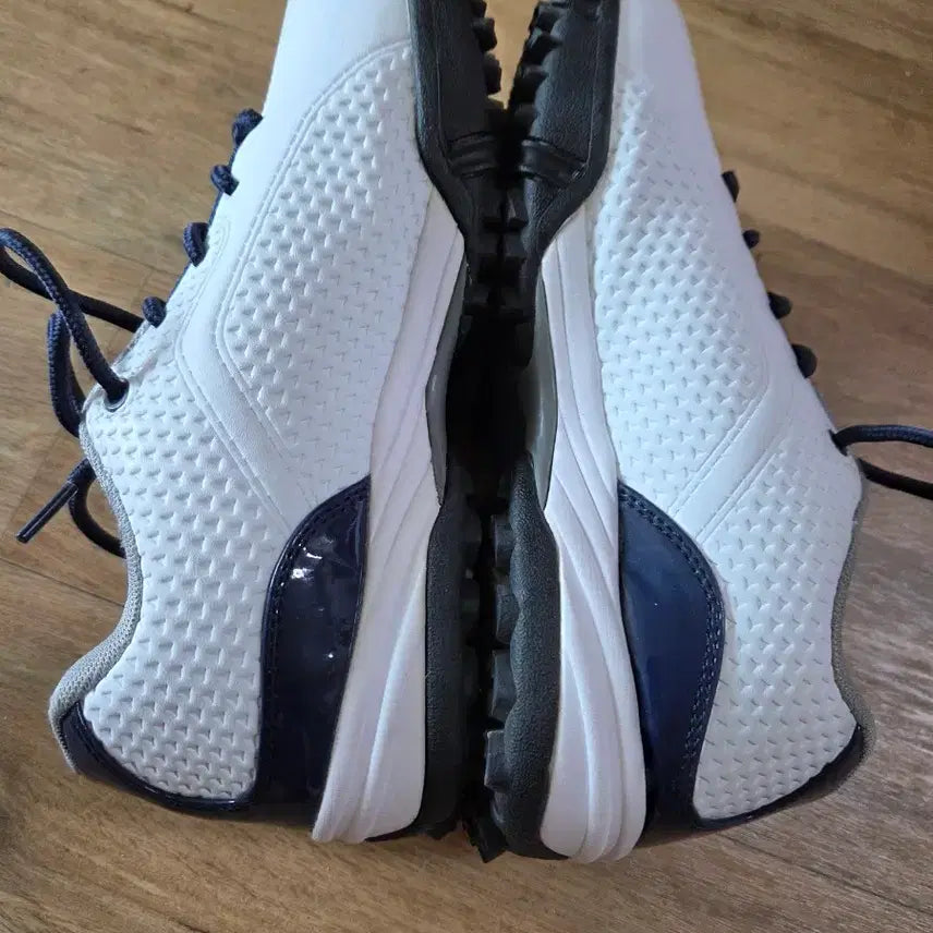 [BUNJANG] NotSo White Golf Sneakers / 낫쏘 화이트 골프화 운동화