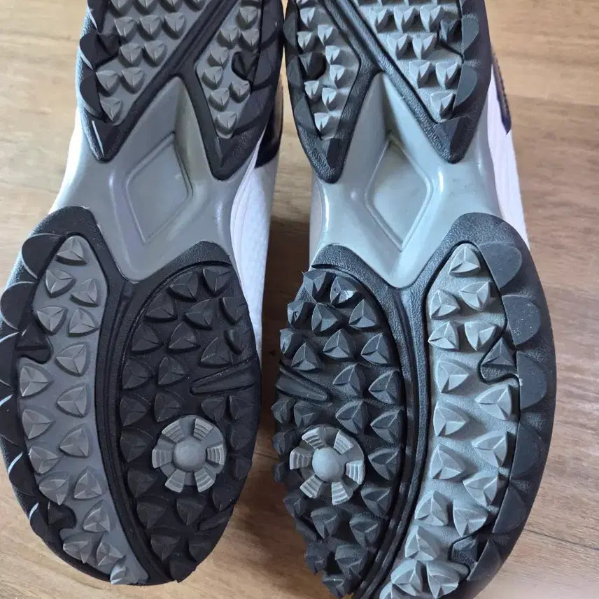 [BUNJANG] NotSo White Golf Sneakers / 낫쏘 화이트 골프화 운동화