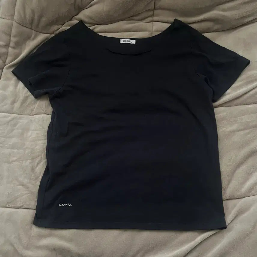 [BUNJANG] Seric One Shoulder Loose Top / 세릭 one shoulder loose 택포