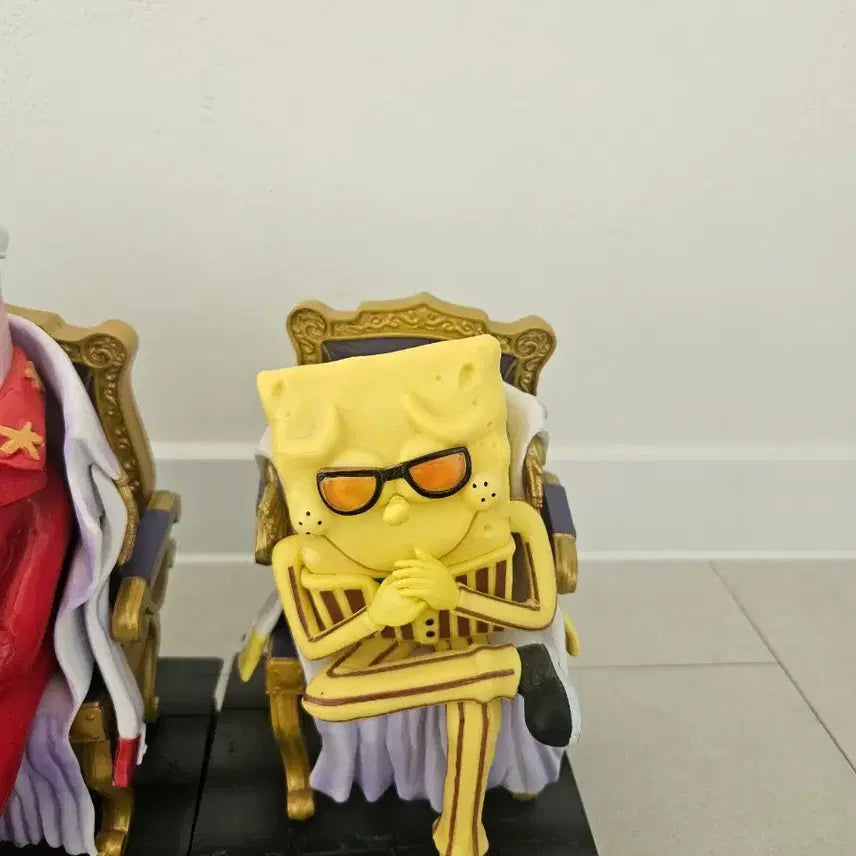[BUNJANG] SpongeBob One Piece Sengoku Figure / 스폰지밥 원피스 삼대장 + 센고쿠 피규어