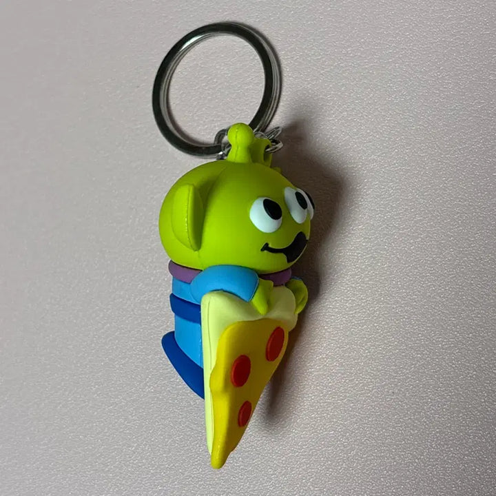 [BUNJANG] Disney Toy Story Alien Pizza Keyring Figure / 일본 토이스토리 알린 피자 키링 피규어