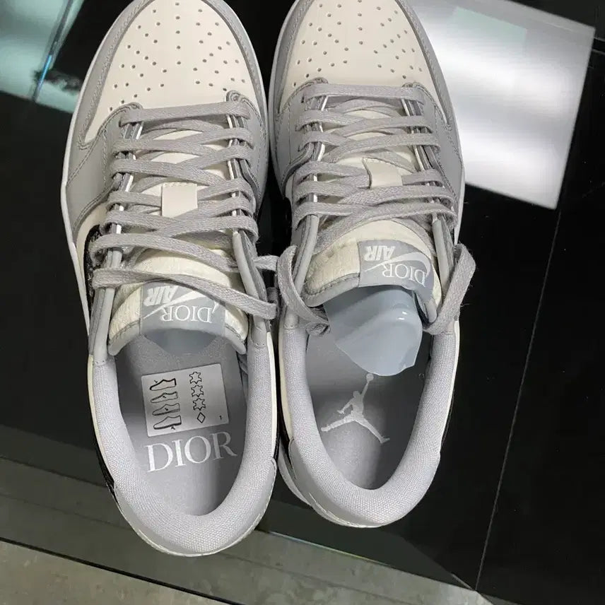 [BUNJANG] Air Dior Jordan 1 Low Size 43 270 New / 에어 디올 조던 1 로우 사이즈 43 (270) 정품,새상품)