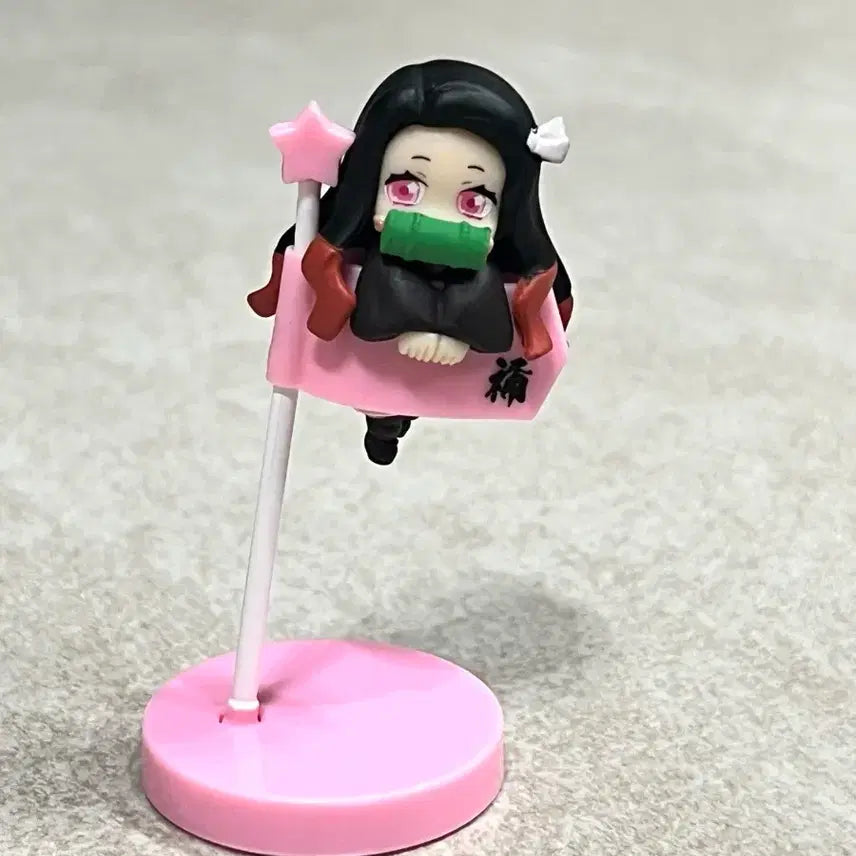 [BUNJANG] Demon Slayer Nezuko Figure / 귀멸의칼날 데코라픽 네즈코 피규어 판매합니다.