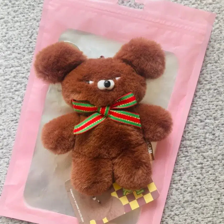 [BUNJANG] Dunkin Wasabi Bear Chocolate Keychain / 던킨 와사비 베어 초콜릿