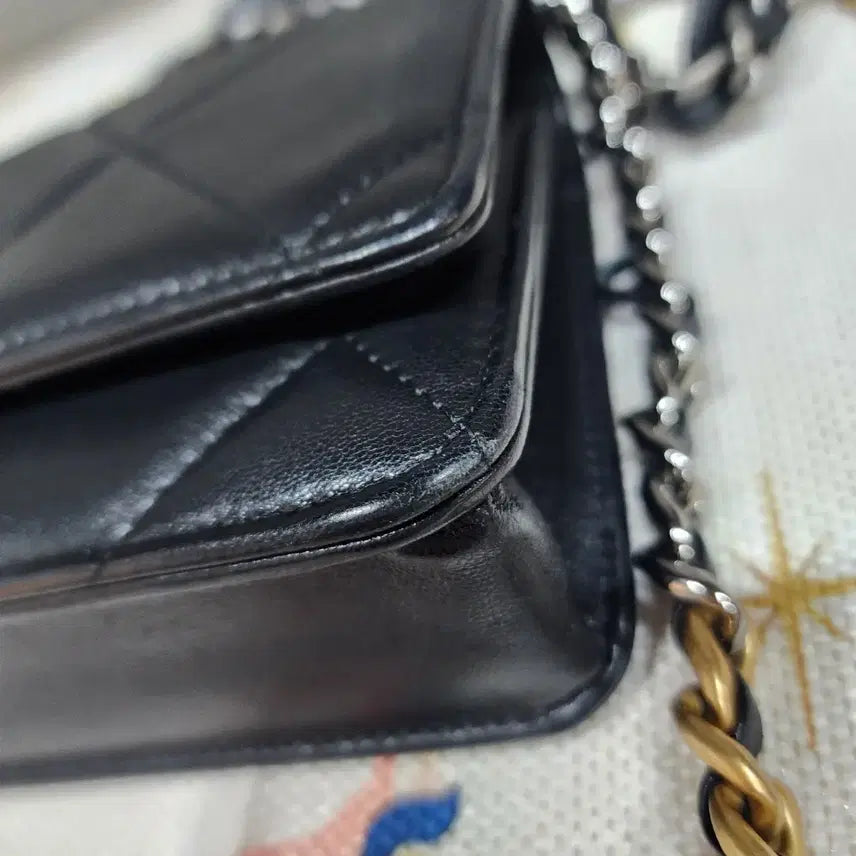 [BUNJANG] Chanel 19 WOC Lambskin Bag / 이번주할인) 샤넬 19백 WOC 램스킨  내장칩