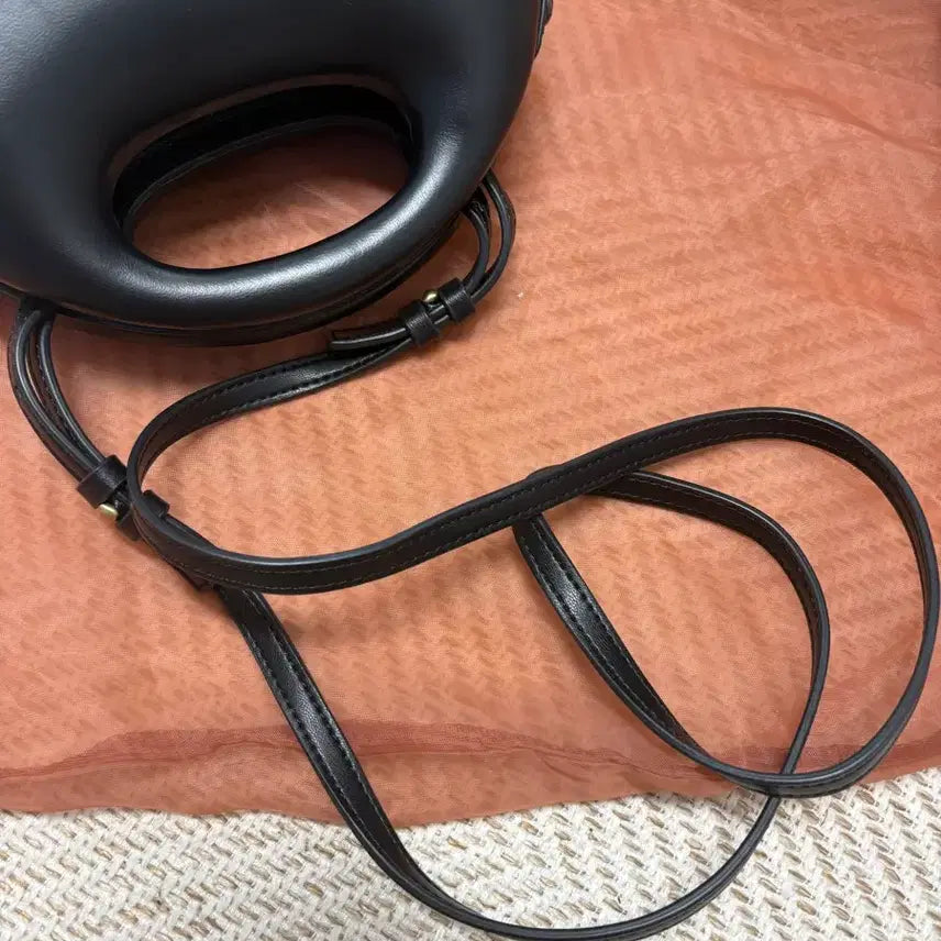 [BUNJANG] Archivepke Shell Bag / 아카이브앱크 쉘 베이글 백