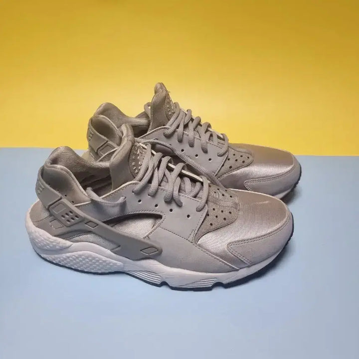[BUNJANG] Nike Huarache Gray Sneakers 270 / 나이키 허라취 회색 운동화 270