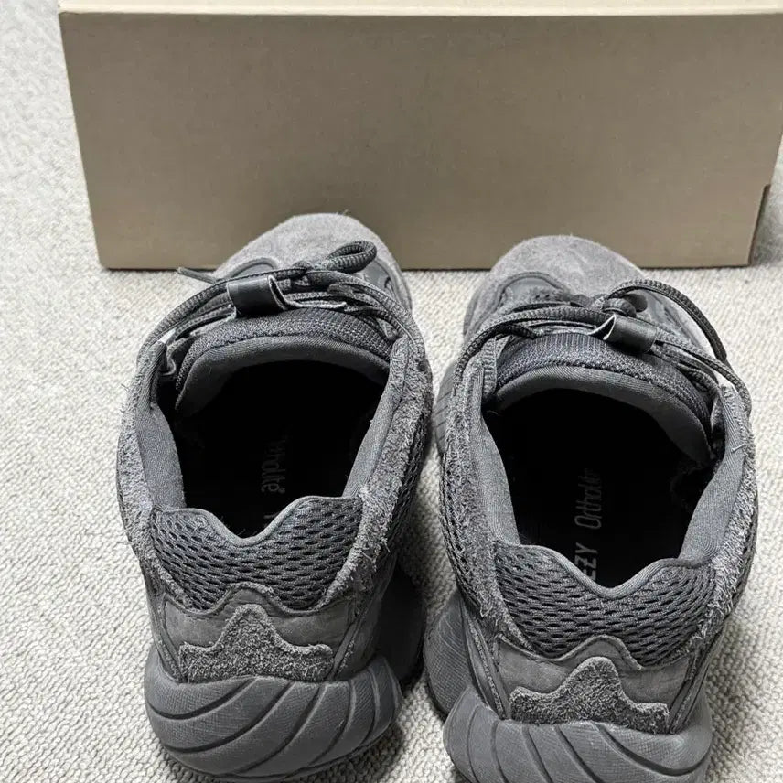 [BUNJANG] Adidas Yeezy 500 Utility Black / [255] 아디다스 yeezy 이지 500 유틸리티 블랙