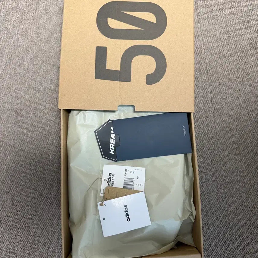 [BUNJANG] Adidas Yeezy 500 Utility Black / [255] 아디다스 yeezy 이지 500 유틸리티 블랙