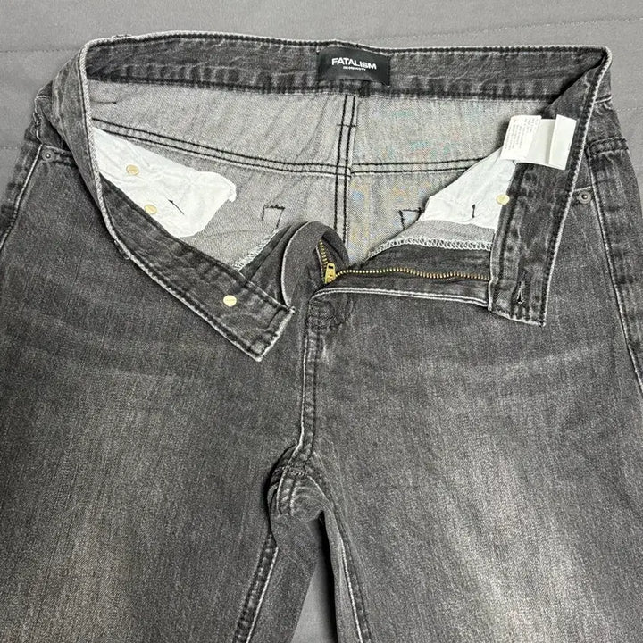 [BUNJANG] FATALISM Washed Black Denim Pants / FATALISM 워시드 블랙 데님 팬츠 판매합니다.