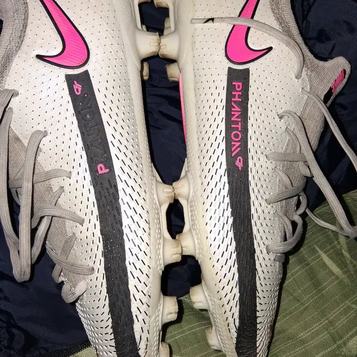 [BUNJANG] Nike Soccer Cleats / 나이키 최상급축구화265-270(축구공 서비스)