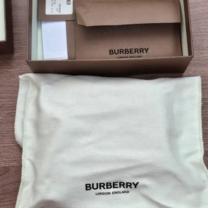 [BUNJANG] Burberry Wallet / 버버리반지갑