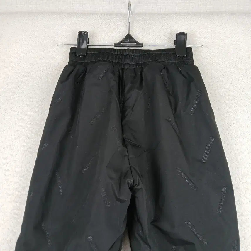 [BUNJANG] Kids Fleece Lined Padded Training Jogger Pants (Size 130) / 아동 기모 패딩 트레이닝 조거 팬츠(130)