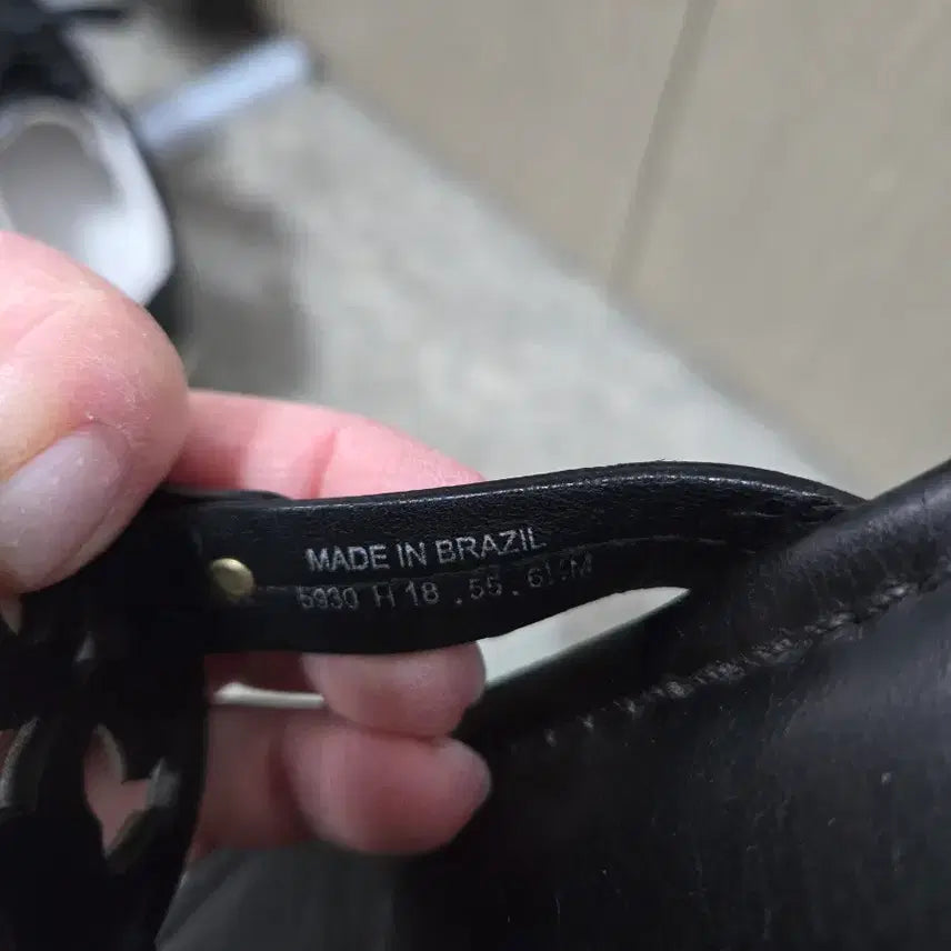 [BUNJANG] Tory Burch Leather Thong Sandals / 토리버치 블랙 레더 쪼리 샌들 235