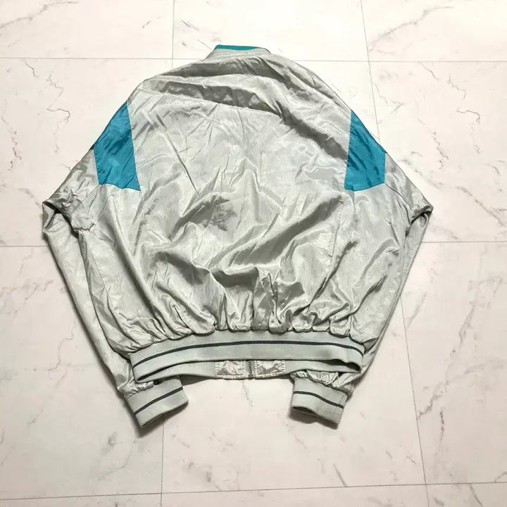 [BUNJANG] Adidas Firebird Oversized Windbreaker Jacket / 80-90s 아디다스 파이어버드 오버핏 바람막이 110~