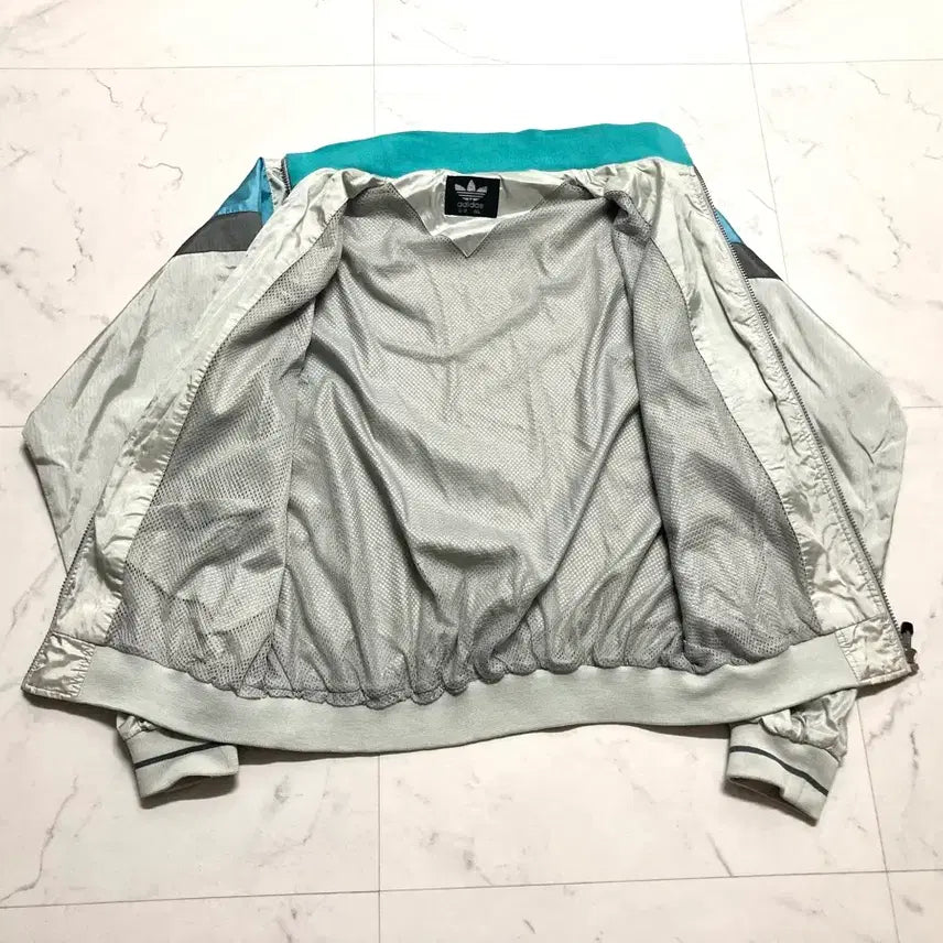 [BUNJANG] Adidas Firebird Oversized Windbreaker Jacket / 80-90s 아디다스 파이어버드 오버핏 바람막이 110~