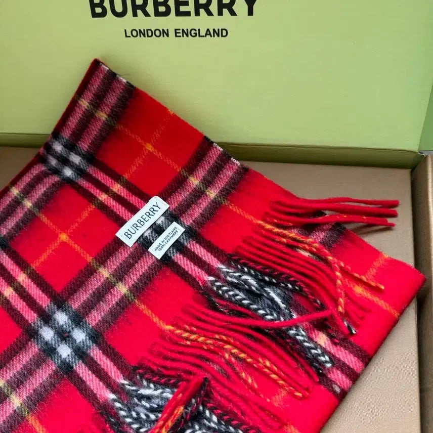 [BUNJANG] Burberry Check Pattern Red Muffler / 버버리 체크 패턴 레드 머플러