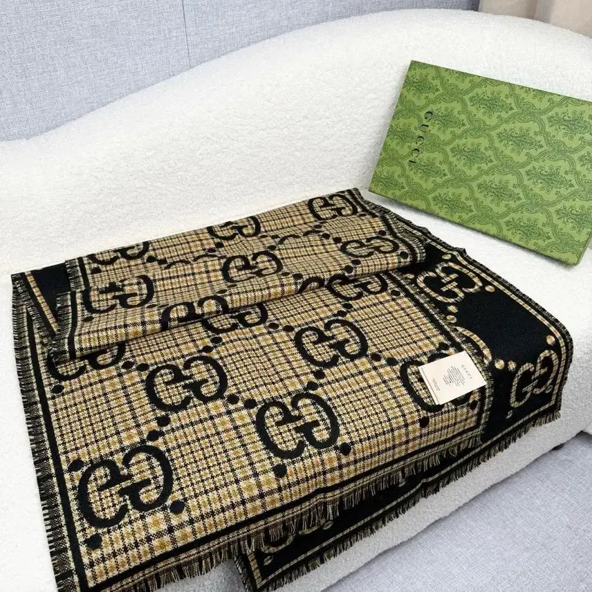 [BUNJANG] Gucci GG Logo Black Muffler Scarf / 구찌 GG 로고 블랙 머플러 스카프