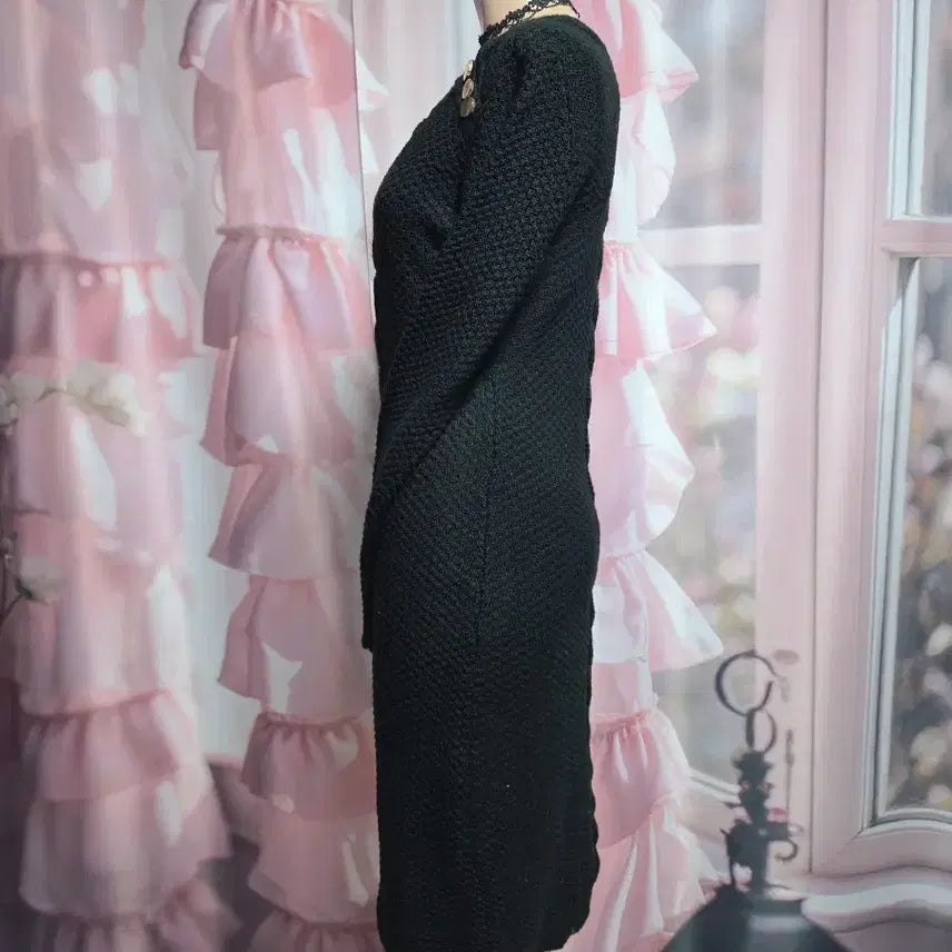 [BUNJANG] Calvin Klein Gold Button Cable Knit Dress / 캘빈클라인 금장단추 포인트 꽈배기 니트원피스