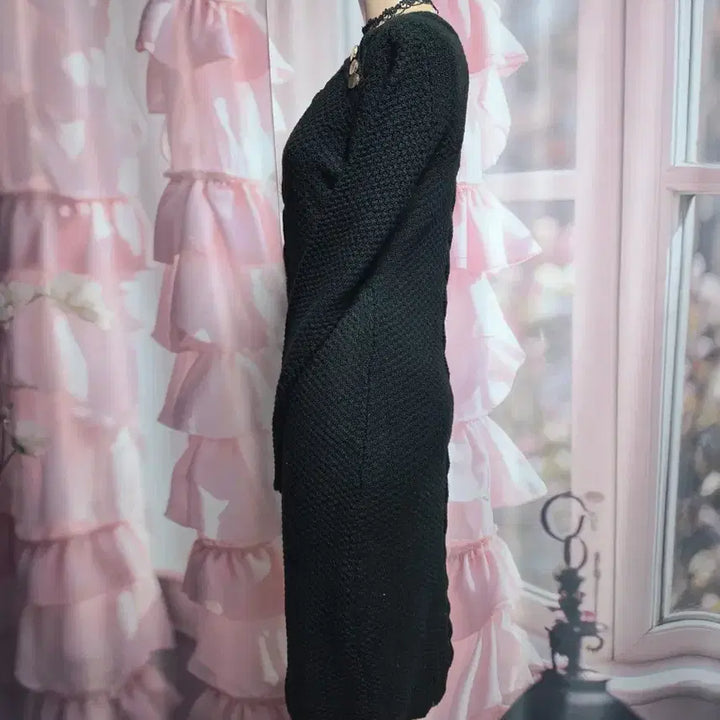 [BUNJANG] Calvin Klein Gold Button Cable Knit Dress / 캘빈클라인 금장단추 포인트 꽈배기 니트원피스