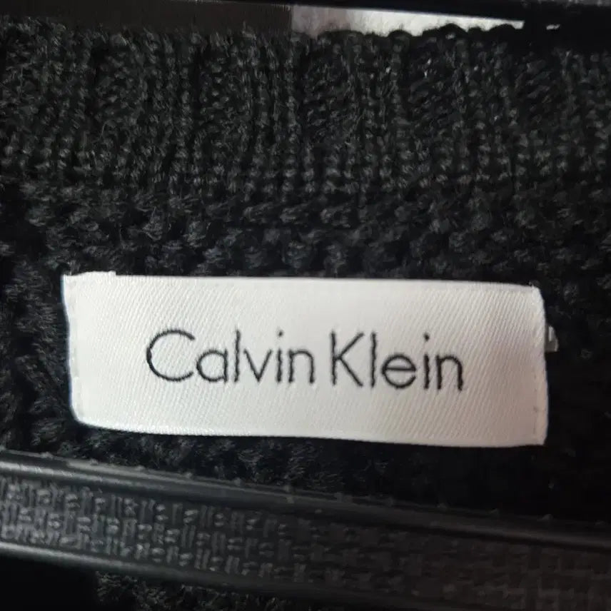[BUNJANG] Calvin Klein Gold Button Cable Knit Dress / 캘빈클라인 금장단추 포인트 꽈배기 니트원피스
