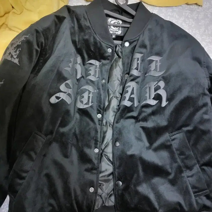 [BUNJANG] Killstar Velvet Varsity Jacket / 킬스타 벨벳 바시티자켓 고스룩