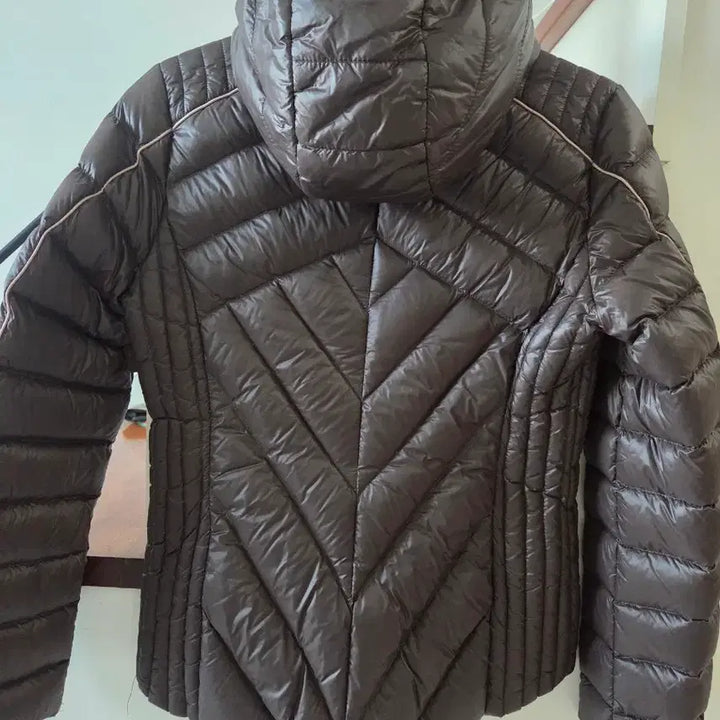 [BUNJANG] BCBG Lightweight Padded Jacket / BCBG 경량패딩