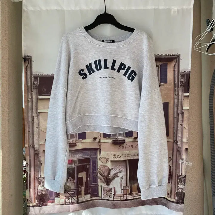 [SOLD OUT] SKULLPIG 크롭 맨투맨 - FREE사이즈