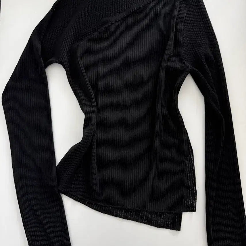 [BUNJANG] Powning Vintage Archive Black Pleats Top / 파우닝 빈티지 아카이브 블랙 플리츠 탑 큐빈 레이어룸