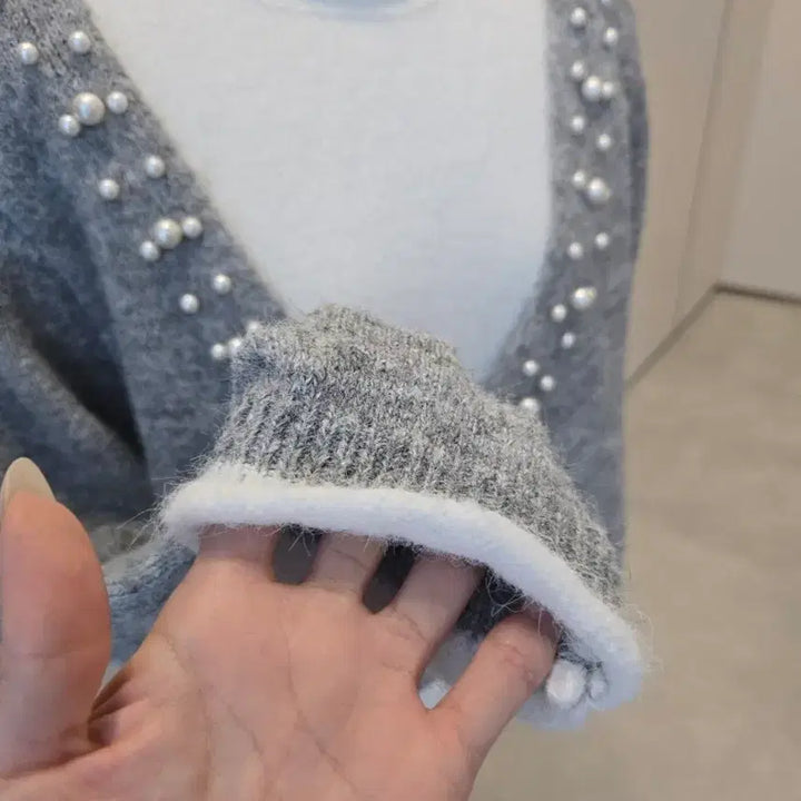 [BUNJANG] V-Pearl Knit Cardigan / [미착용/새제품] 브이 진주 니트