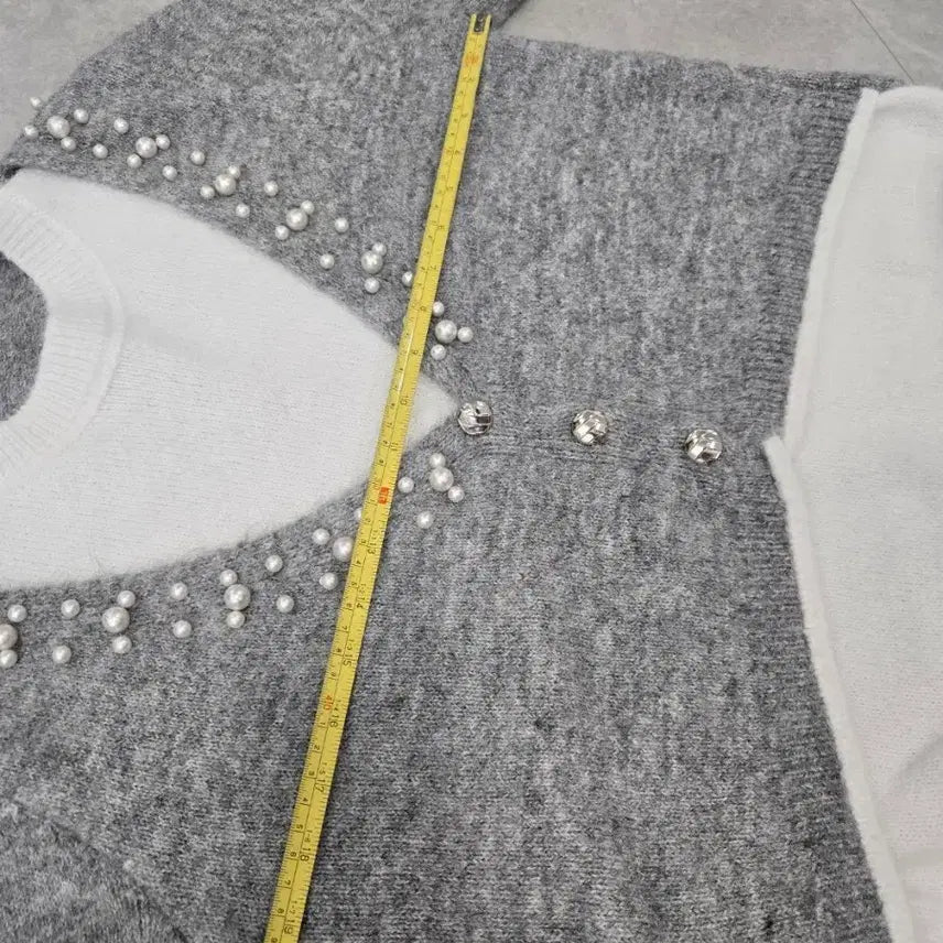[BUNJANG] V-Pearl Knit Cardigan / [미착용/새제품] 브이 진주 니트