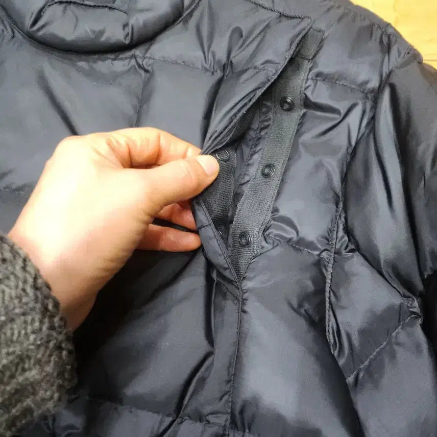 [BUNJANG] EASTLOGUE Goose Down Crew Neck Padded Jacket / EASTLOGUE 블랙 구스패딩 크루넥m