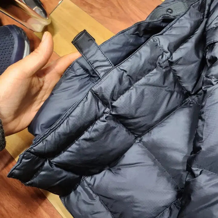 [BUNJANG] EASTLOGUE Goose Down Crew Neck Padded Jacket / EASTLOGUE 블랙 구스패딩 크루넥m