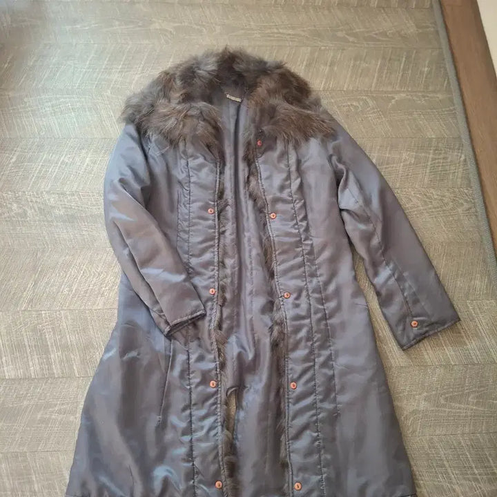 [BUNJANG] Charcoal Quilted Coat with Raccoon Fur Collar / 차콜색 누빔코트 라쿤털 카라 퍼코트