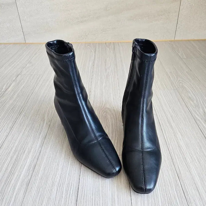 [BUNJANG] SAPPUN HOREIN Ankle Boots (Black) / 사뿐 호레인 삭스 앵클부츠 블랙 235 (5cm)/여분굽 포함