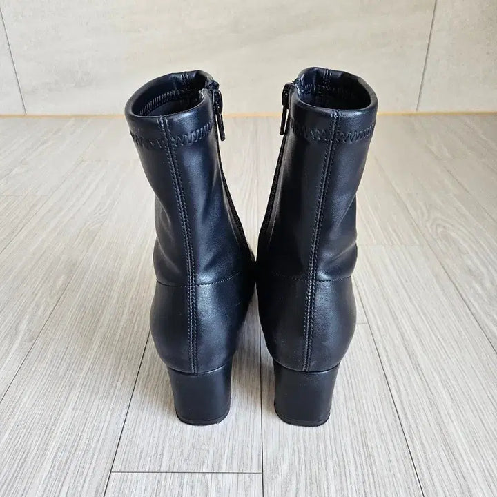 [BUNJANG] SAPPUN HOREIN Ankle Boots (Black) / 사뿐 호레인 삭스 앵클부츠 블랙 235 (5cm)/여분굽 포함