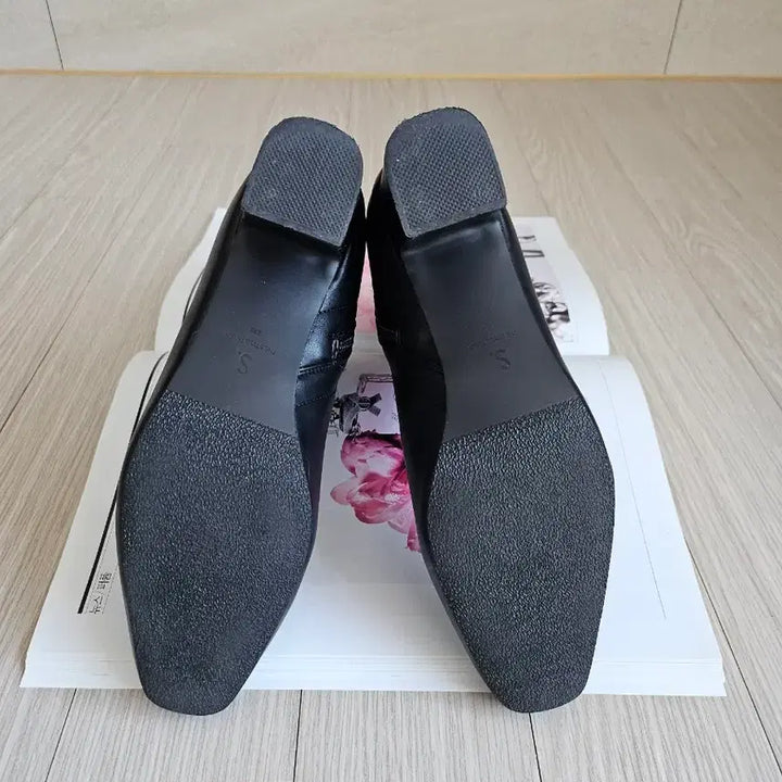 [BUNJANG] SAPPUN HOREIN Ankle Boots (Black) / 사뿐 호레인 삭스 앵클부츠 블랙 235 (5cm)/여분굽 포함