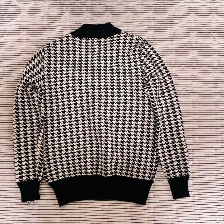 [SOLD OUT] 하운드투스 체크 니트 + 레드 퍼 포인트