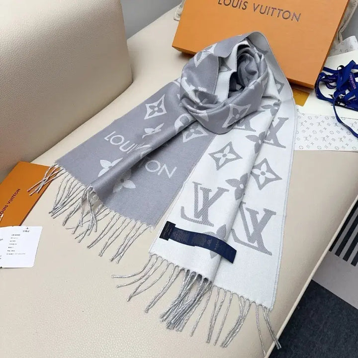 [BUNJANG] Louis Vuitton Monogram Gray/White Muffler / 루이비통 회색/흰색 모노그램 머플러 구매