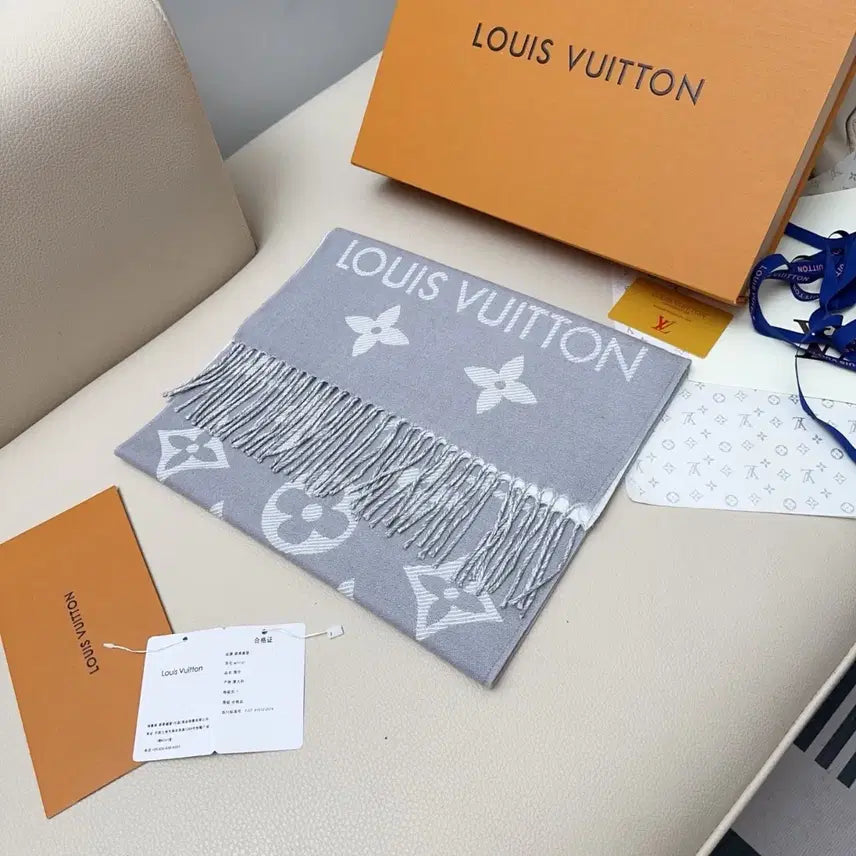 [BUNJANG] Louis Vuitton Monogram Gray/White Muffler / 루이비통 회색/흰색 모노그램 머플러 구매