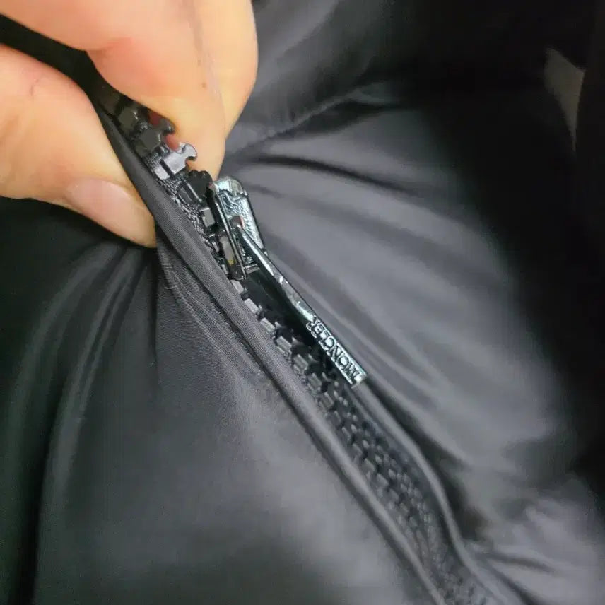 [BUNJANG] Moncler Long Black Hooded Down Padded Jacket / 몽클레어 블랙 롱패딩 후드패딩