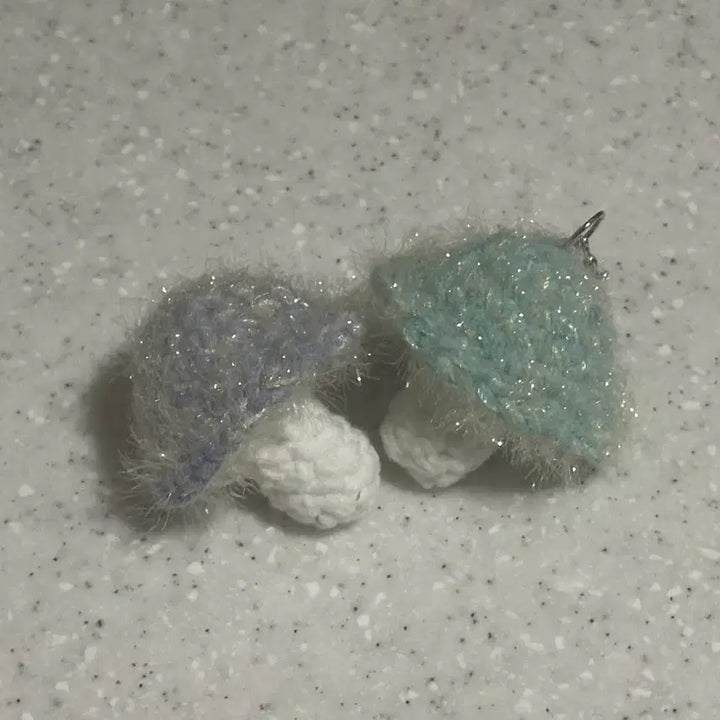 [BUNJANG] Handmade Knitted Mushroom Keychain / 뜨개버섯행운키링