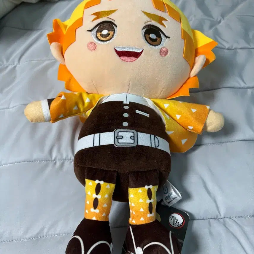 [BUNJANG] Demon Slayer Agatsuma Zenitsu Plush Doll / 귀멸의 칼날 아가츠마 젠이츠 인형 판매 합니다.