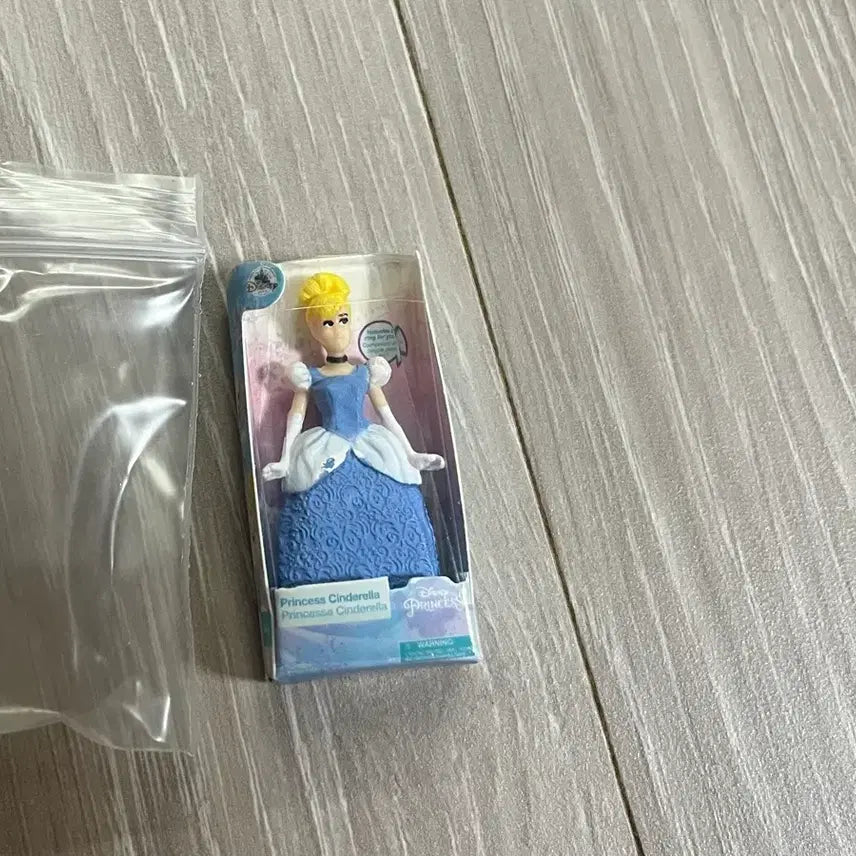 [BUNJANG] Mini Brand Cinderella Disney Princess Figure / 미니브랜드 피규어 신데렐라 디즈니프린세스