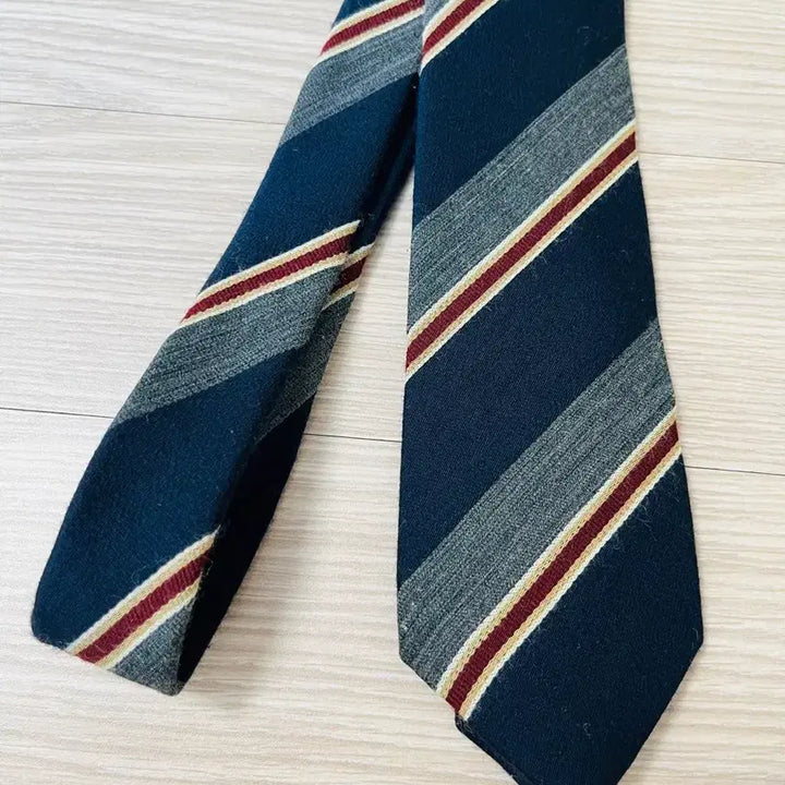 [BUNJANG] J.HASS Wool Blend Striped Necktie / 울혼방 스트라이프 넥타이