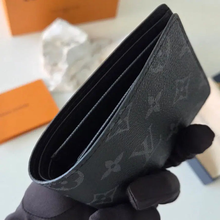 [BUNJANG] Louis Vuitton Monogram Eclipse Wallet / [새상품/정품/당일배송] 루이비통 모노그램 이클립스 반지갑