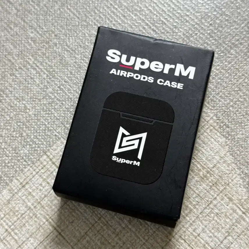 [BUNJANG] SuperM Taemin Airpods Case Photocard Included / (미개봉) 슈퍼엠 태민 에어팟케이스 포카포함