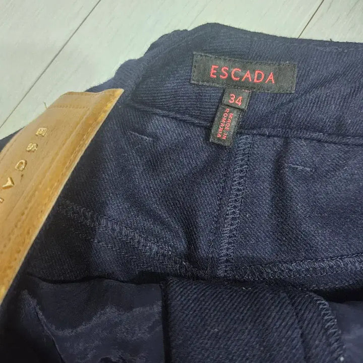 [BUNJANG] Escada Navy Bootcut Women&