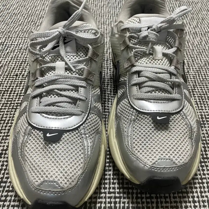 [BUNJANG] Nike Y2K Run Silver / [나이키 Y2K 런 / 실버]