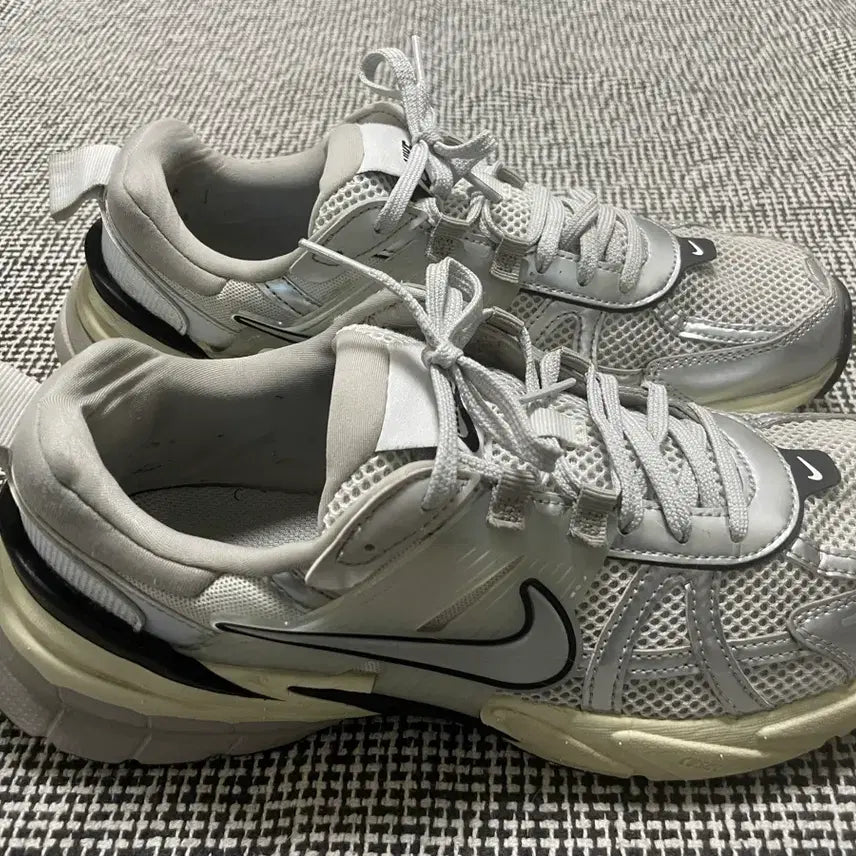 [BUNJANG] Nike Y2K Run Silver / [나이키 Y2K 런 / 실버]